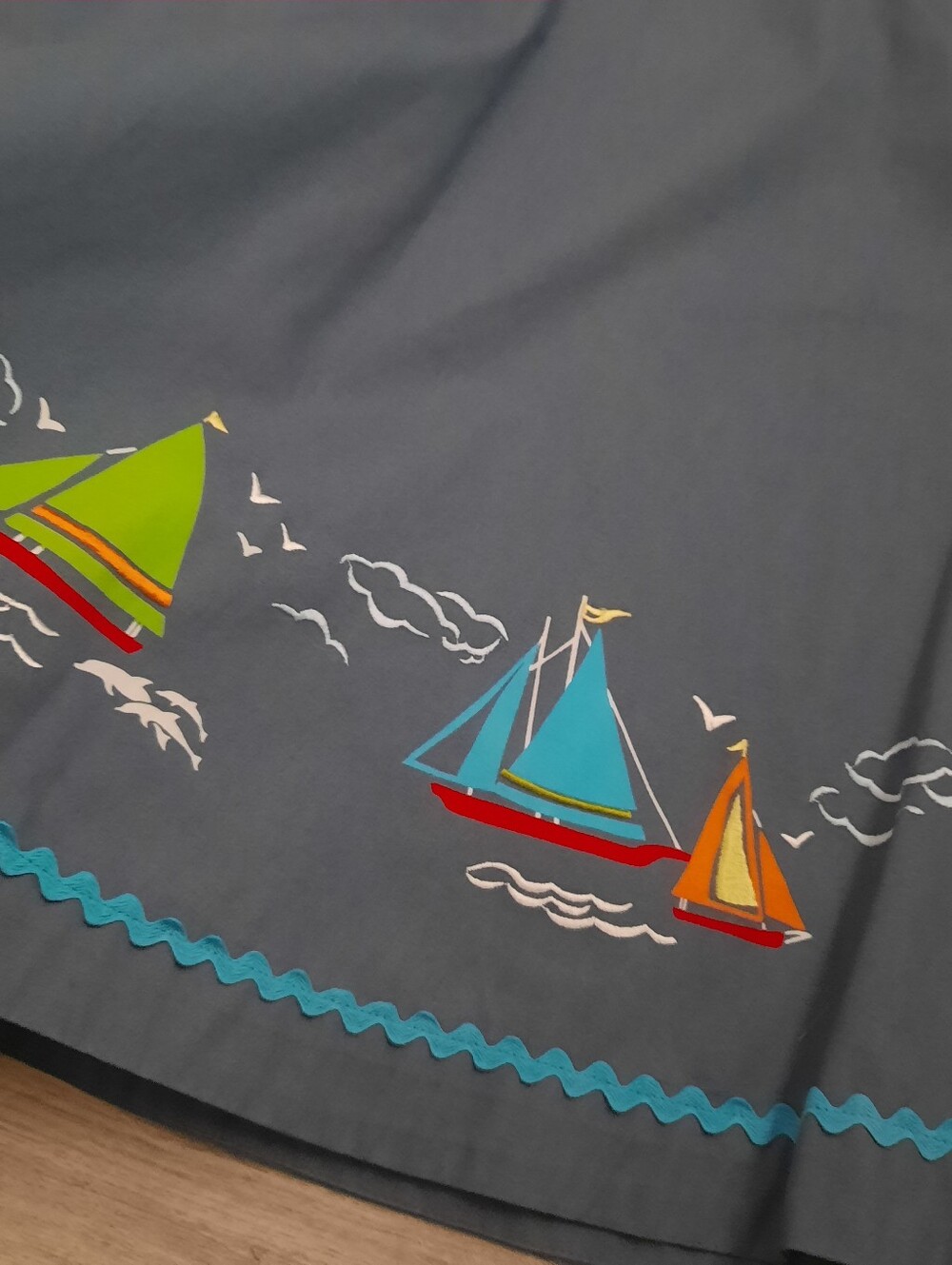 Liz Claiborne Sailboat Flare Skirt - Picture 2 of 6